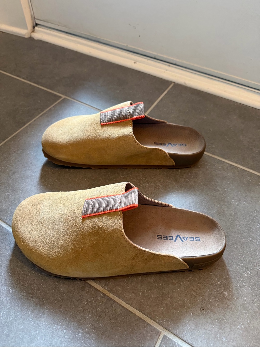 NWT Men’s Seavees Tan Slip-On Suede Clog with Orange Accent - Picture 4 of 7